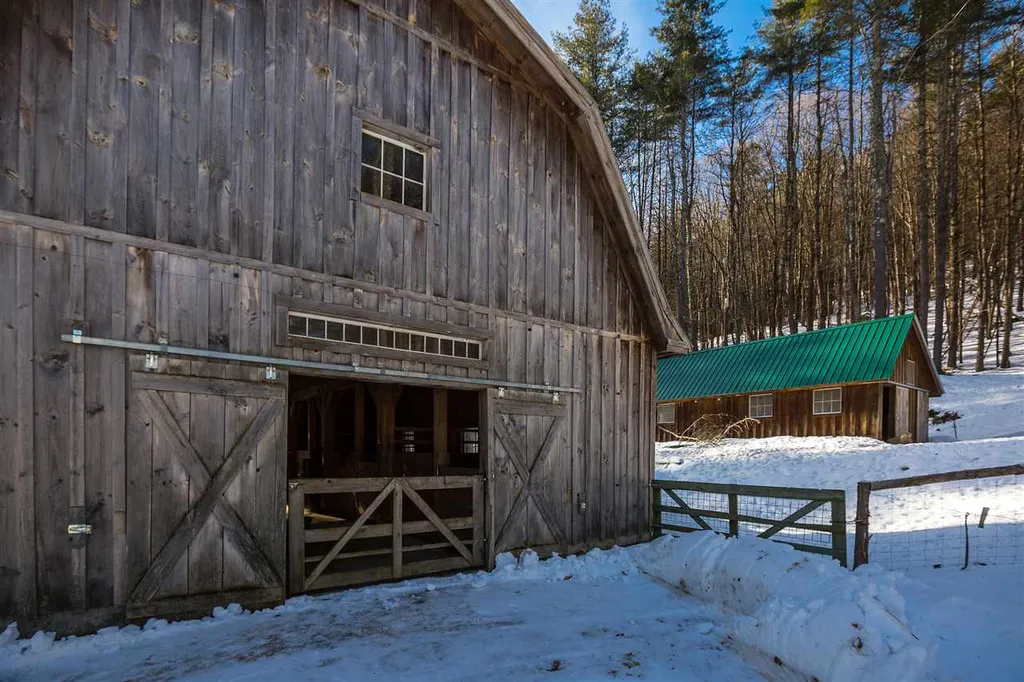 1502 Popple Dungeon Road Chester VT 05143