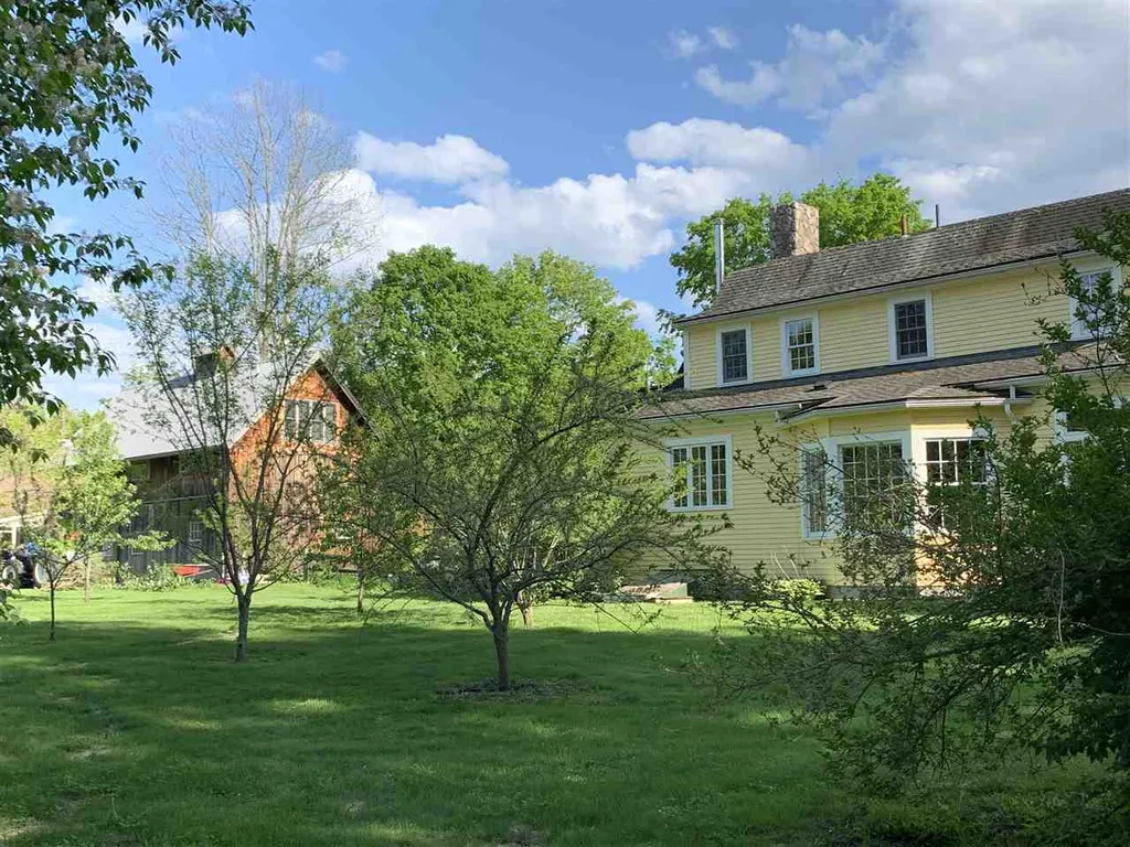 1502 Popple Dungeon Road Chester VT 05143