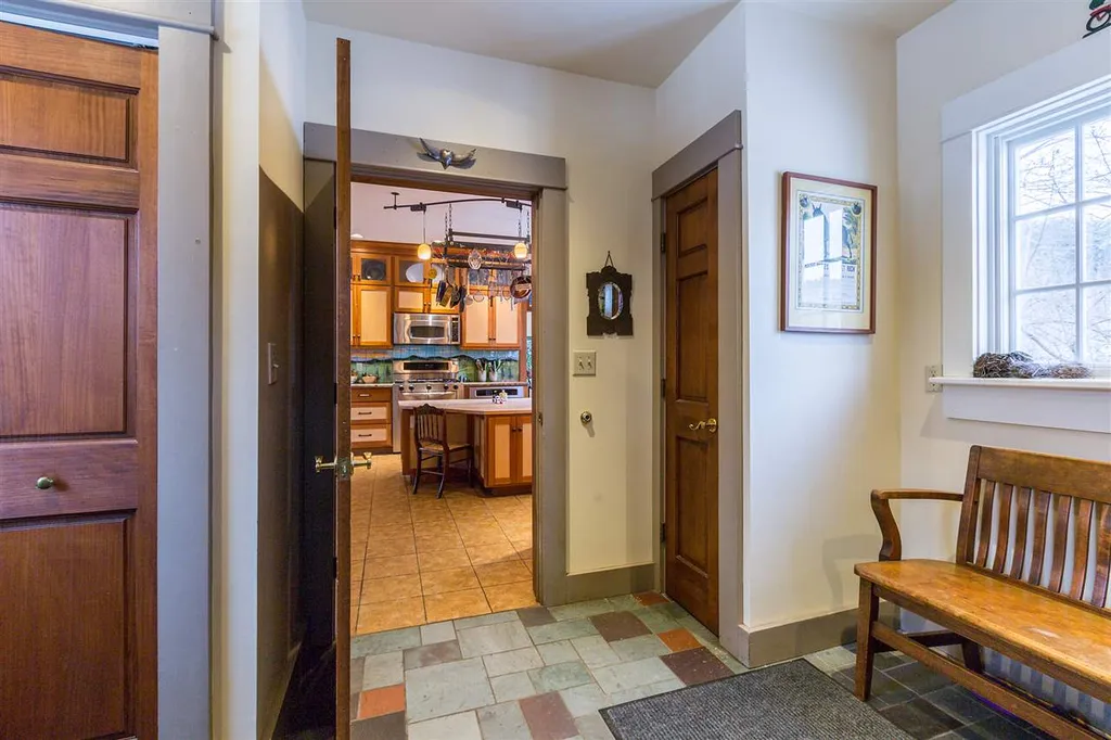 1502 Popple Dungeon Road Chester VT 05143