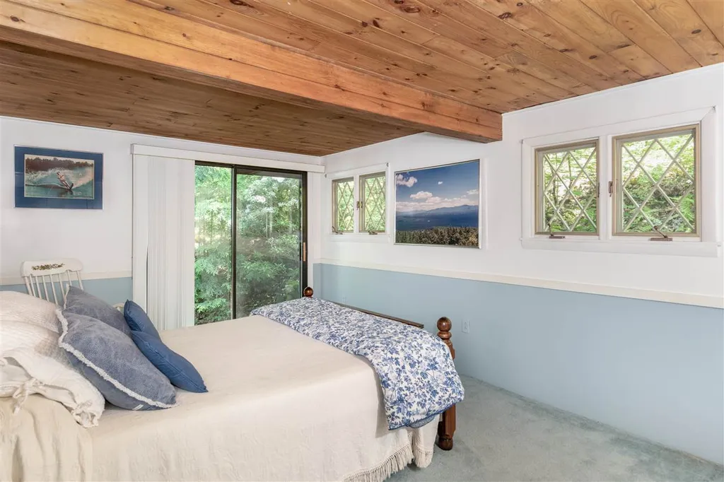 216 Big Barndoor Island Alton NH 03810