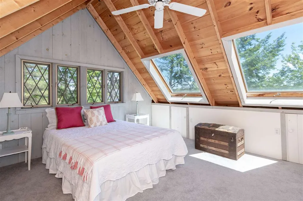 216 Big Barndoor Island Alton NH 03810
