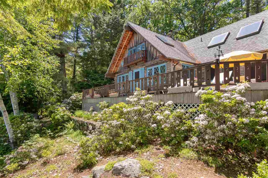 216 Big Barndoor Island Alton NH 03810