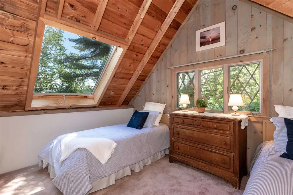 216 Big Barndoor Island Alton NH 03810