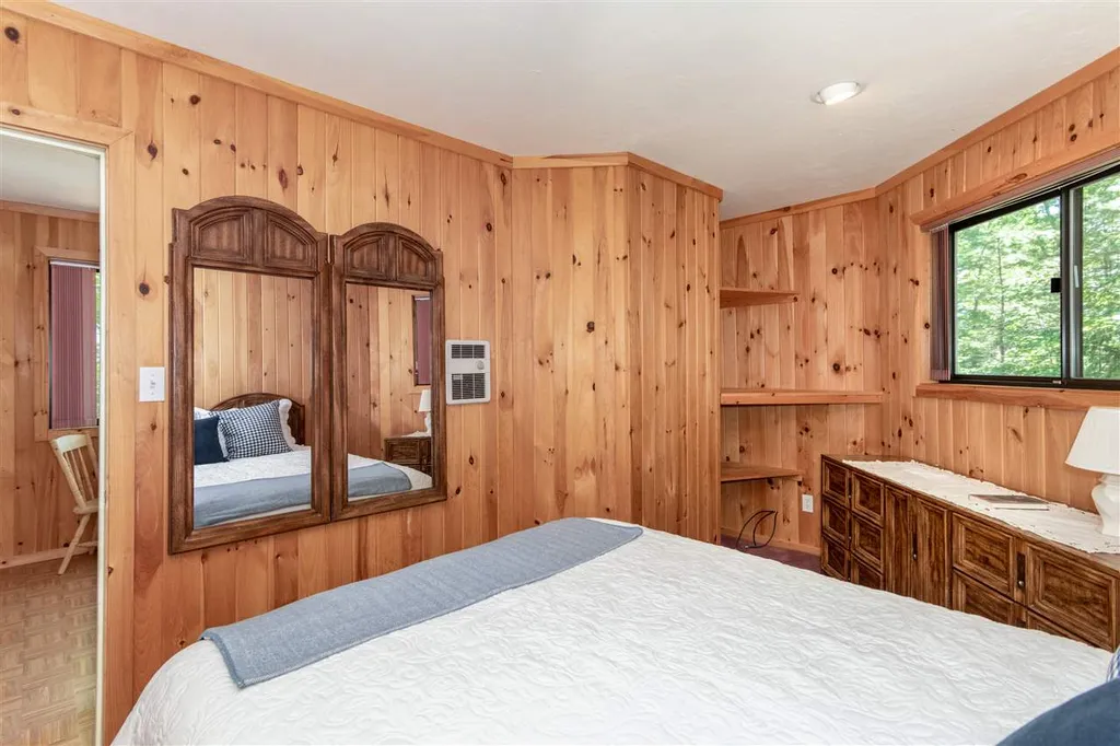 216 Big Barndoor Island Alton NH 03810
