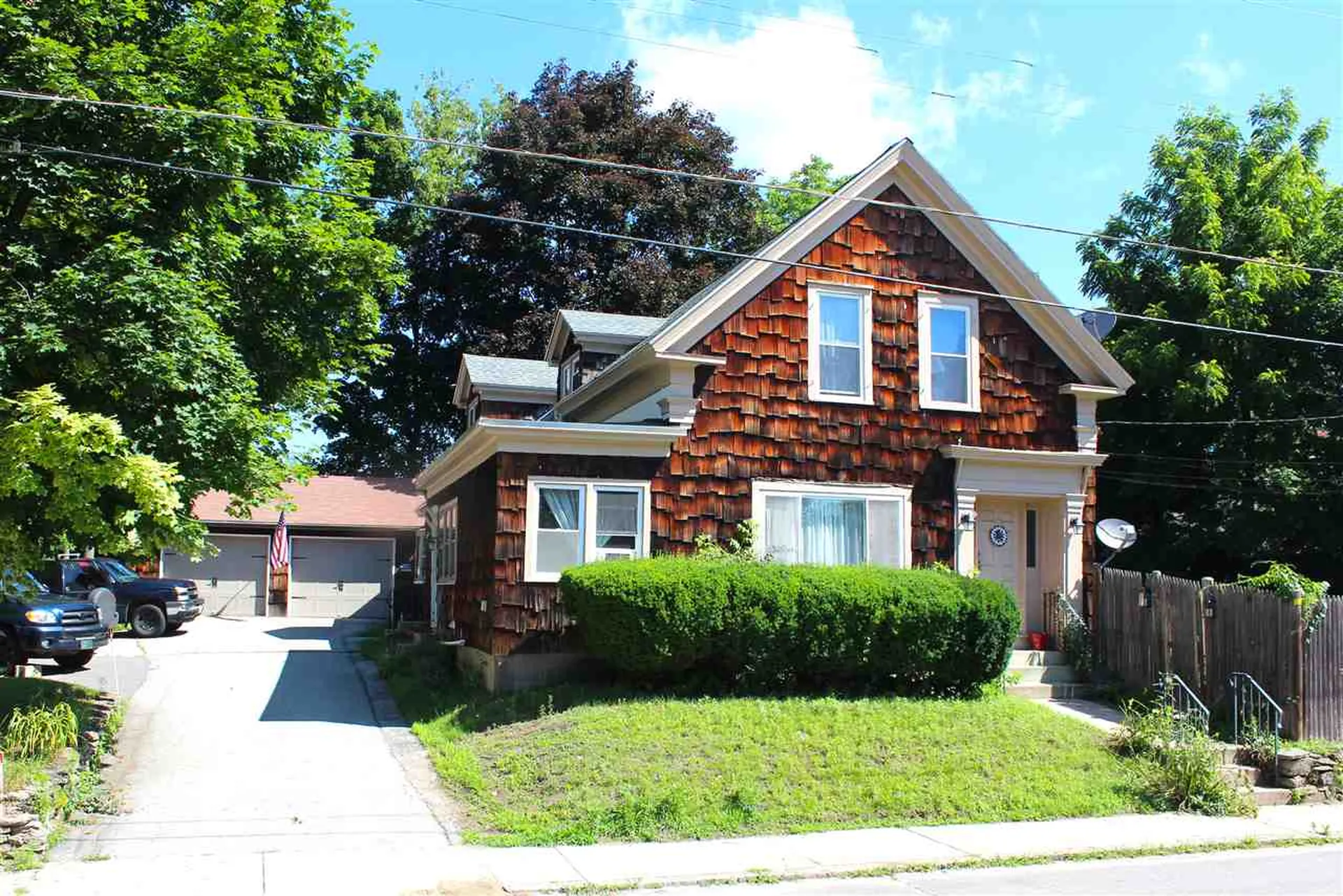 881/2 Bowers Street Nashua NH 03060