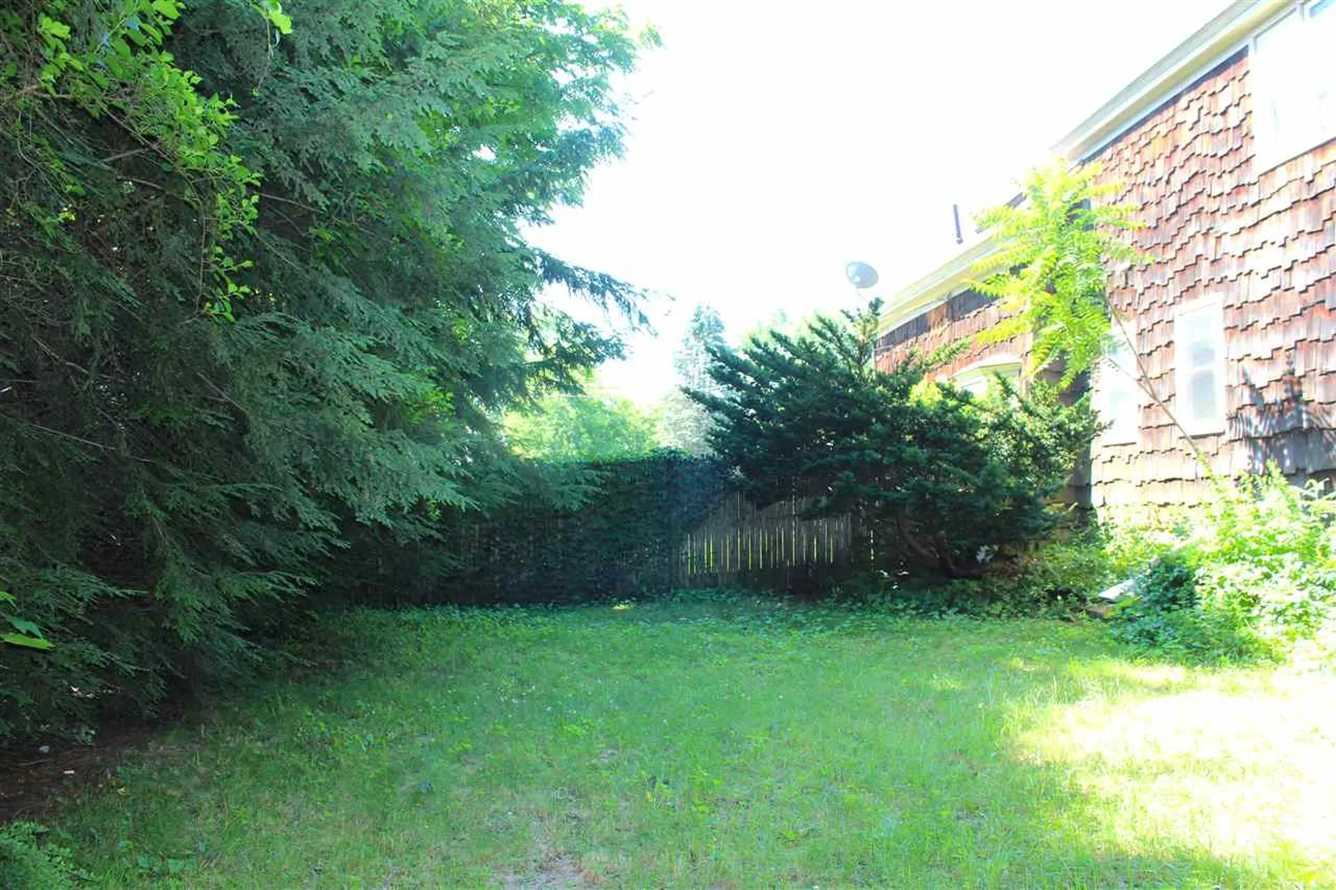 881/2 Bowers Street Nashua NH 03060