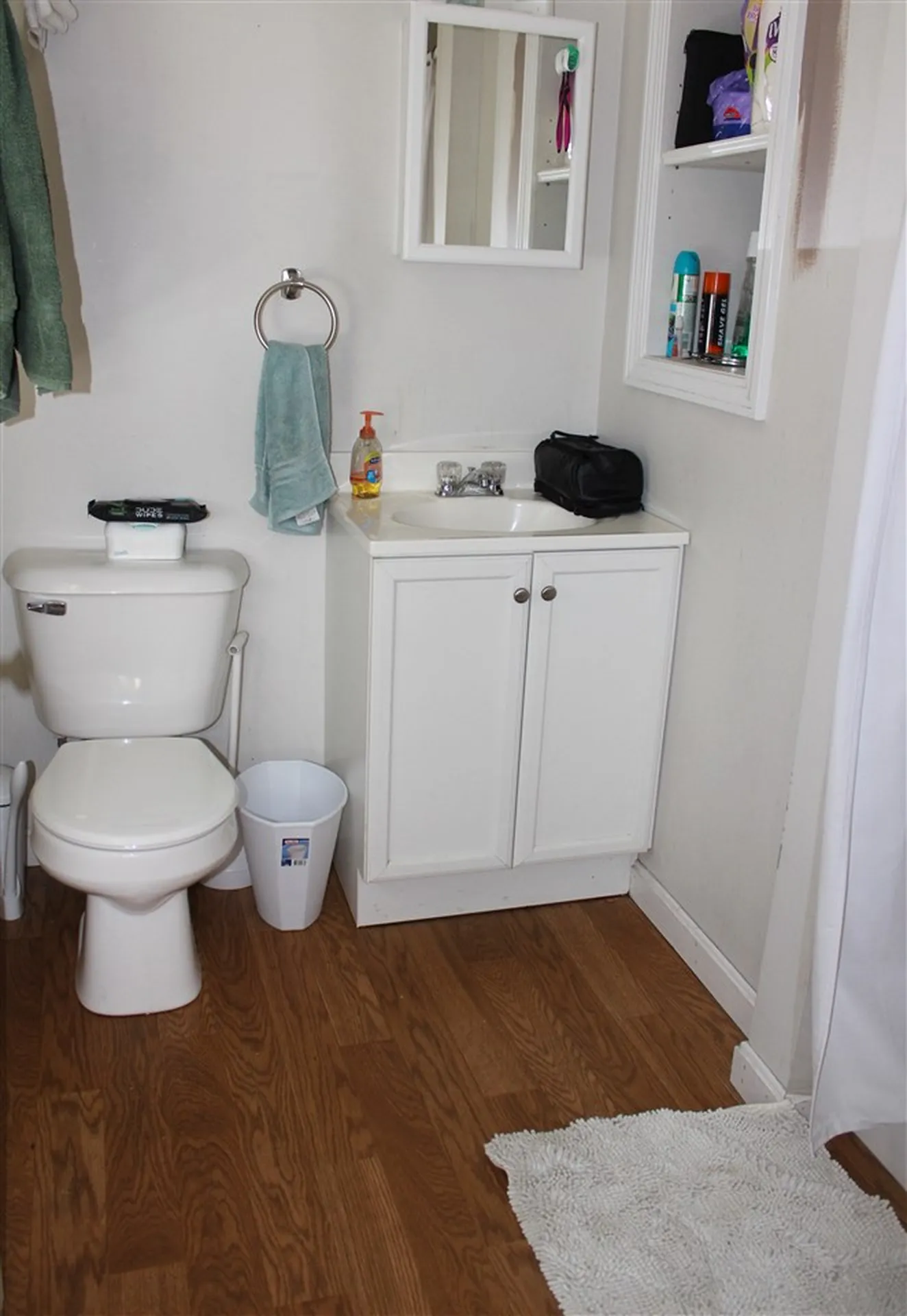 881/2 Bowers Street Nashua NH 03060
