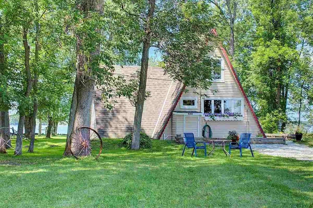 435 Oakridge Lane North Hero VT 05474