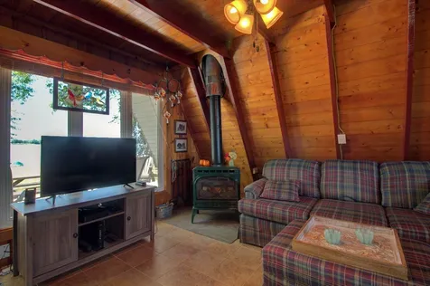 435 Oakridge Lane North Hero VT 05474