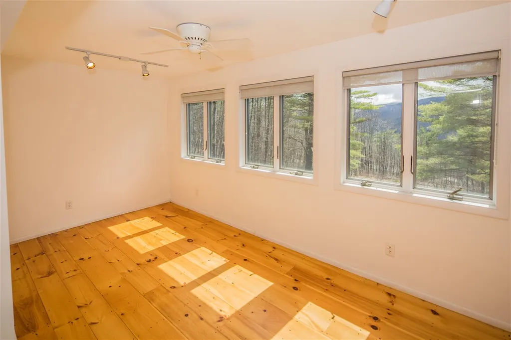 100 Great Hawk Road Rochester VT 05767