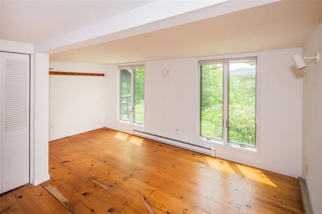 100 Great Hawk Road Rochester VT 05767