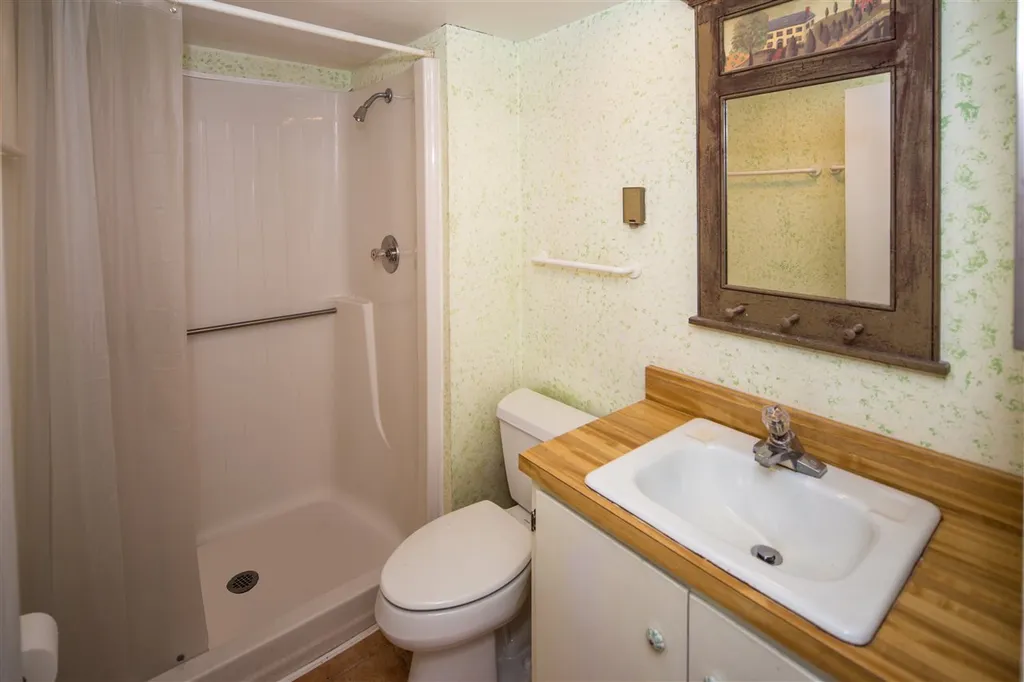 100 Great Hawk Road Rochester VT 05767