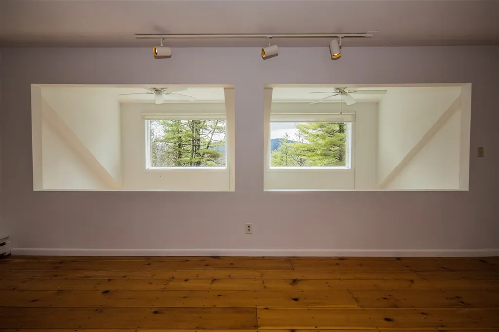 100 Great Hawk Road Rochester VT 05767