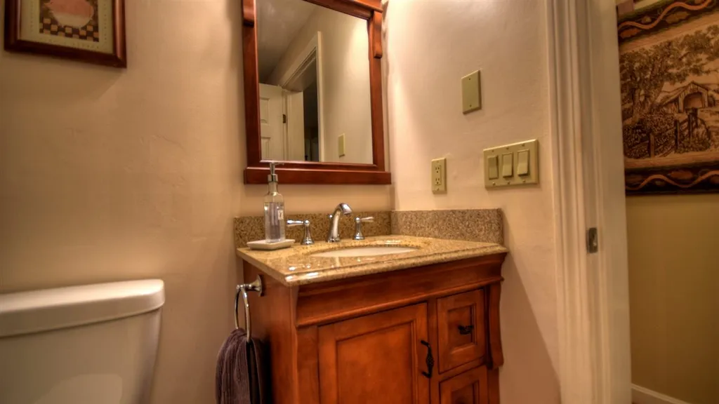15 Ridgewood Drive Gilmanton NH 03237