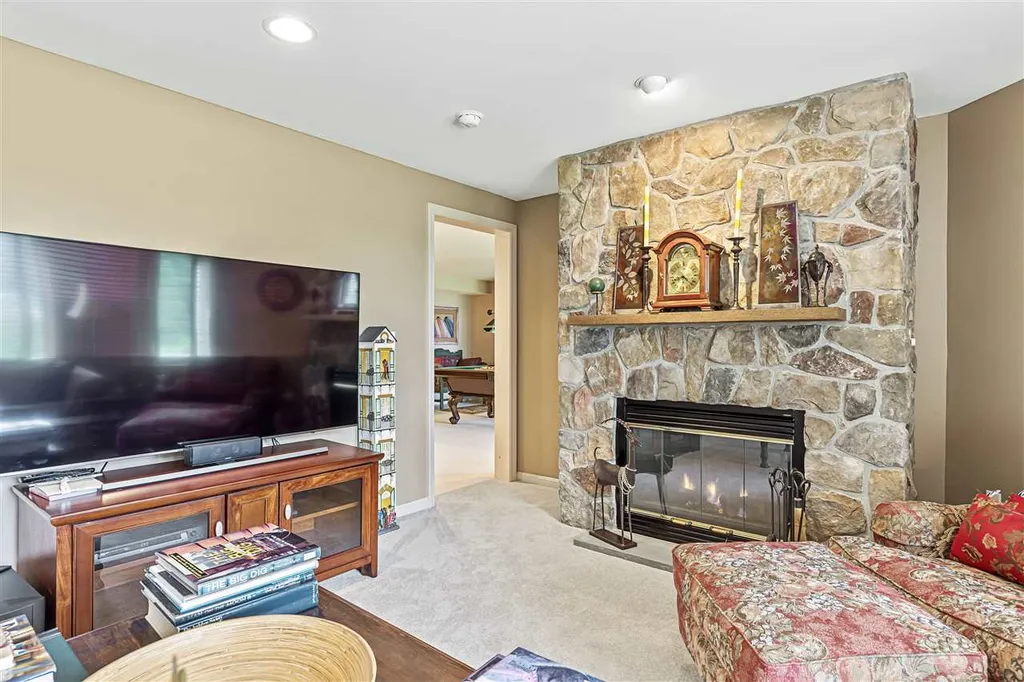 13 Eagle Drive Newmarket NH 03857