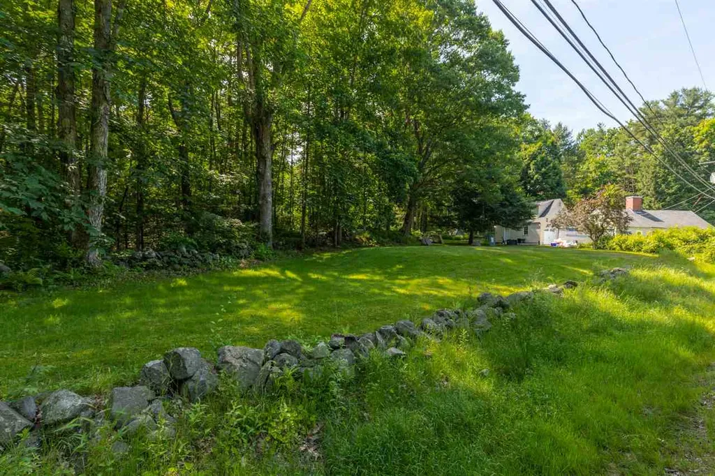 93 Packers Falls Road Durham NH 03824