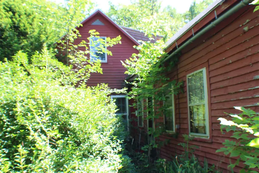 146 Sawmill Road Hillsborough NH 03244