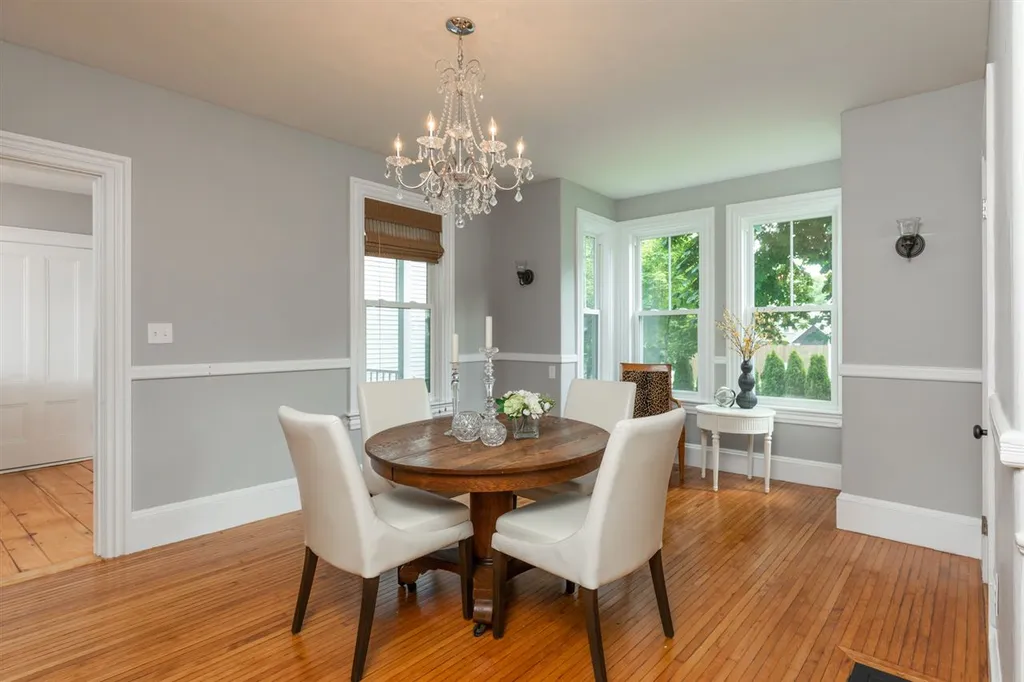 16 Central Avenue Kittery ME 03904