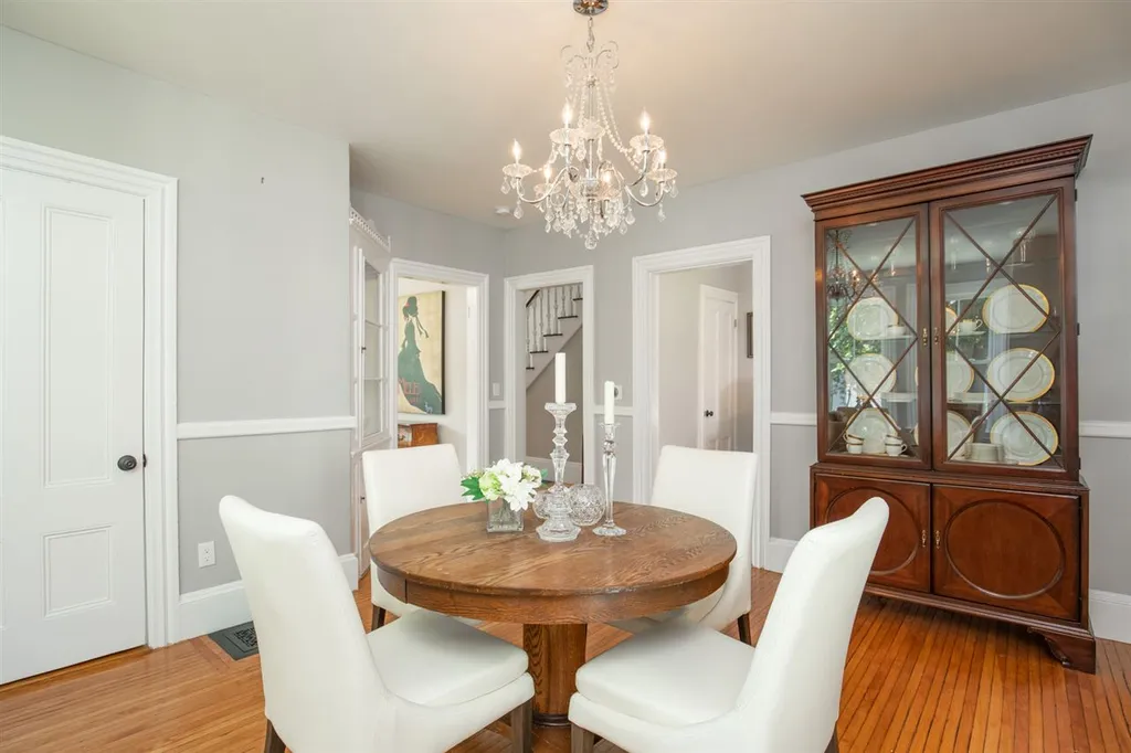 16 Central Avenue Kittery ME 03904
