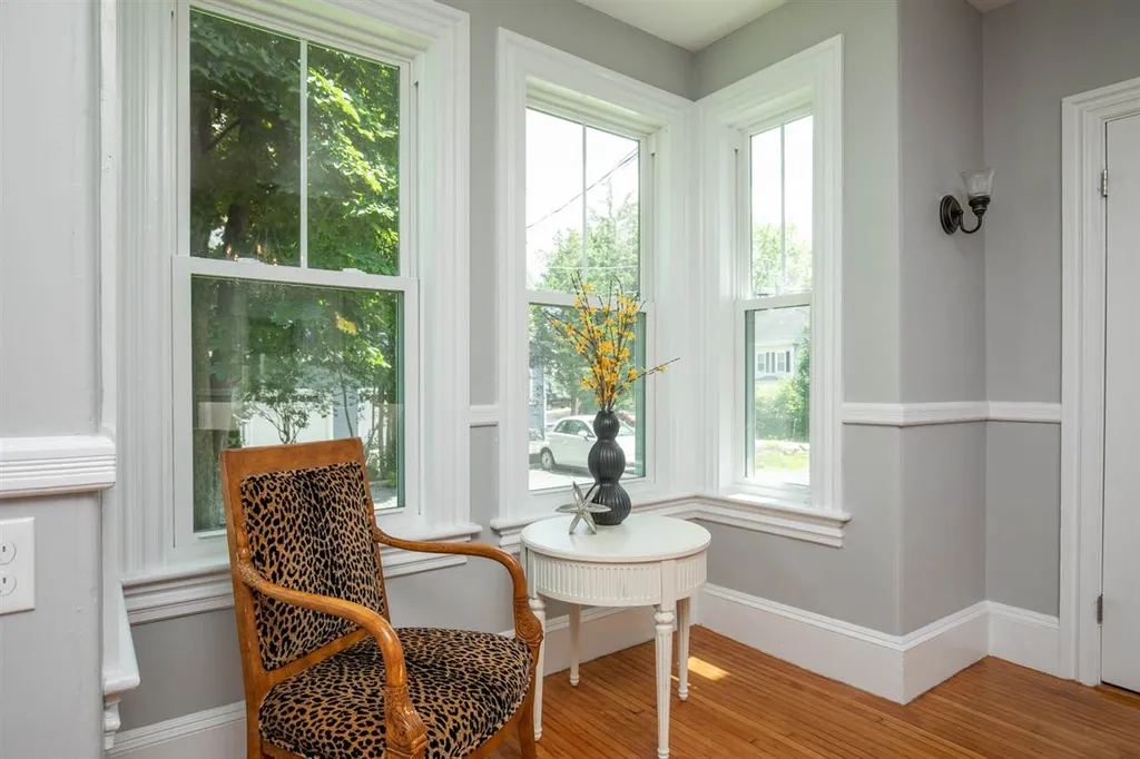 16 Central Avenue Kittery ME 03904