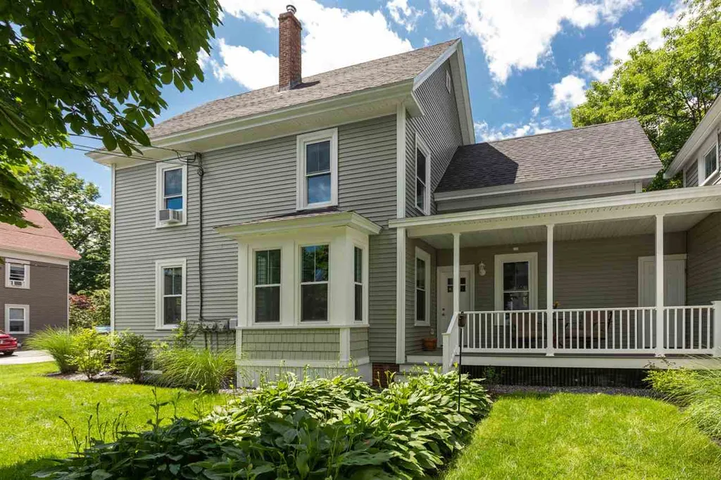 16 Central Avenue Kittery ME 03904