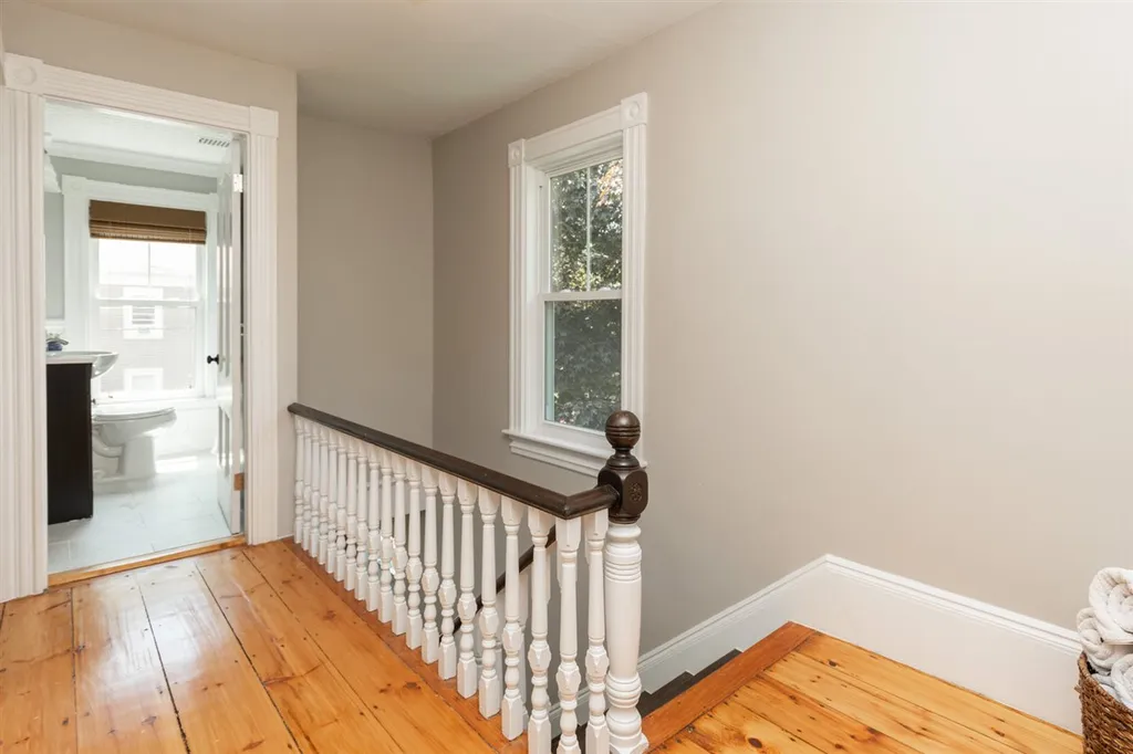 16 Central Avenue Kittery ME 03904
