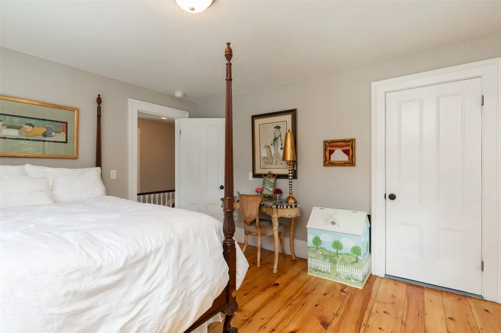16 Central Avenue Kittery ME 03904