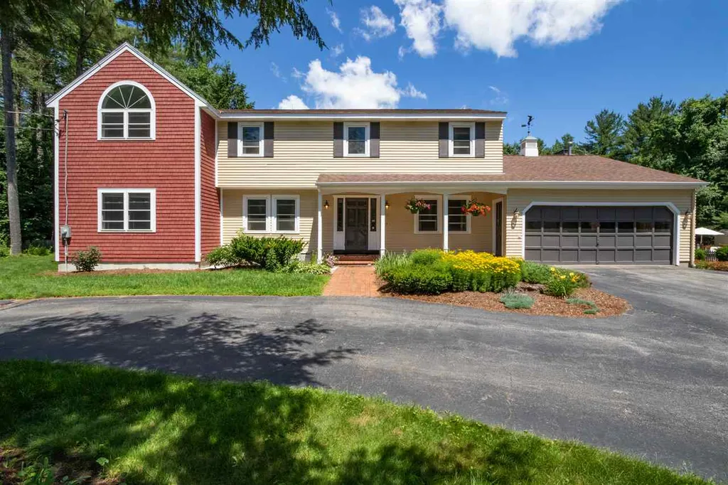 11 Wendover Way Bedford NH 03110