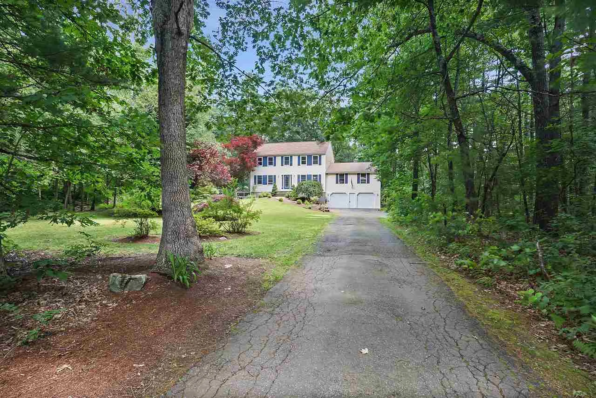 12 Shelly Drive Pelham NH 03076