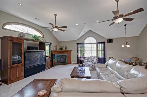 20 Gallant Drive Hampstead NH 03841