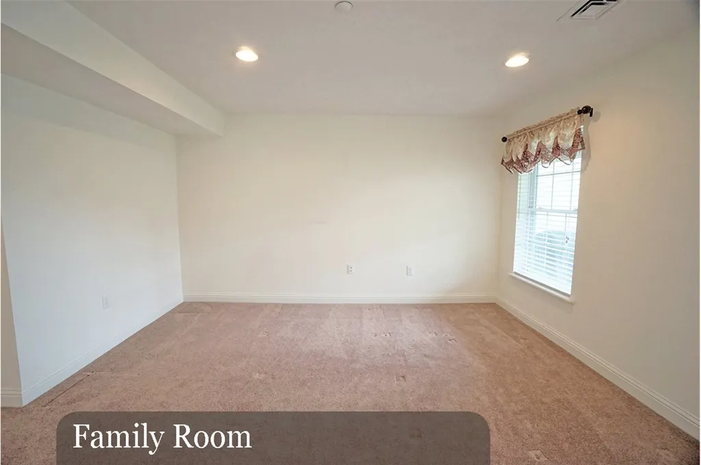 1 Fuller Way Fremont NH 03044