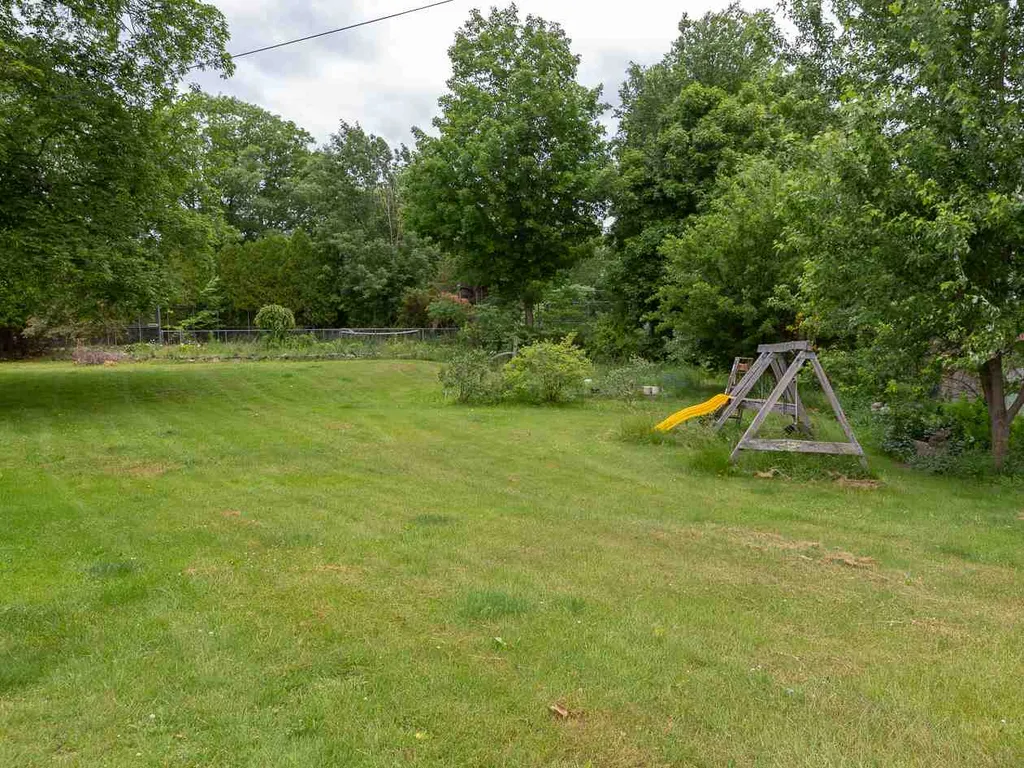 69 South Road Brentwood NH 03833