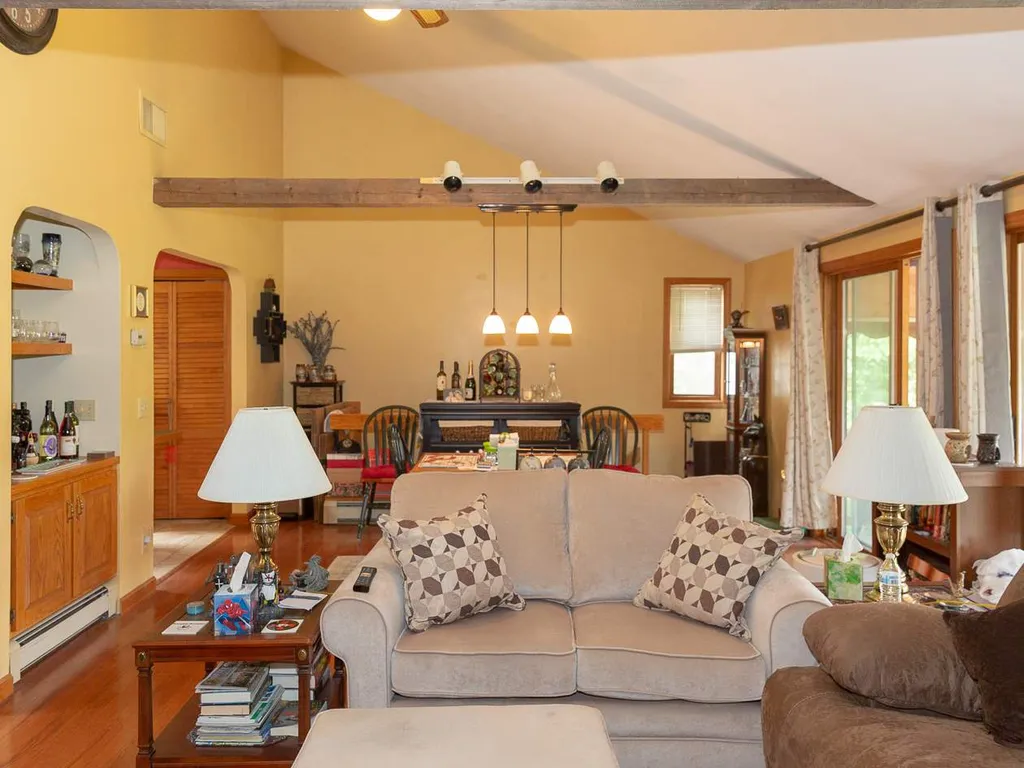69 South Road Brentwood NH 03833