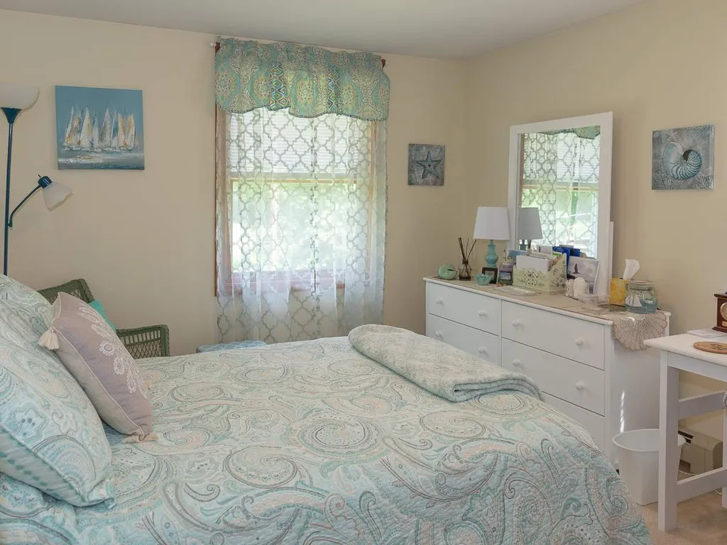 69 South Road Brentwood NH 03833