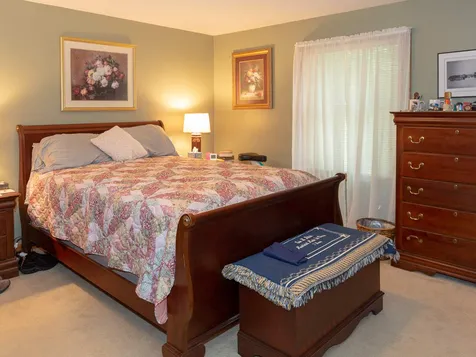 69 South Road Brentwood NH 03833