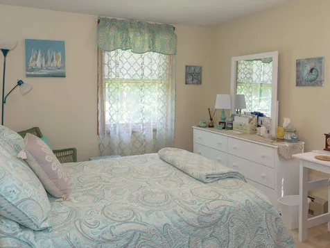 69 South Road Brentwood NH 03833