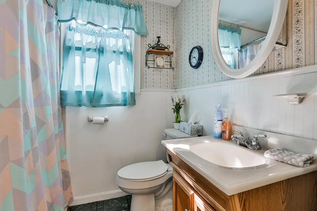 87 Maple Street Wilton NH 03086