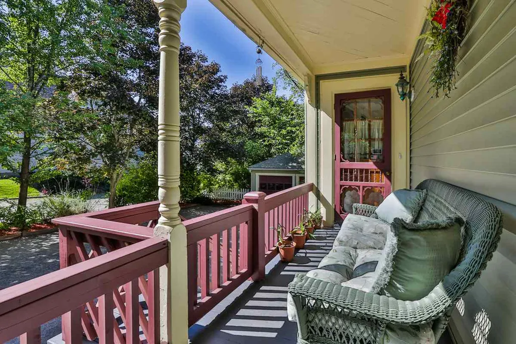 87 Maple Street Wilton NH 03086