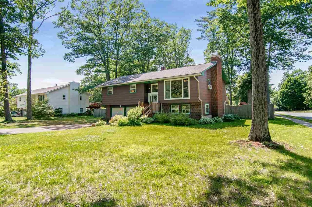 14 Margaret Street Essex VT 05452