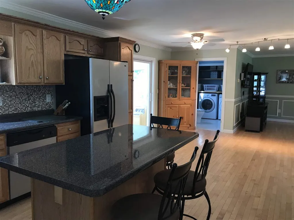 28 Peaslee Drive Pembroke NH 03275