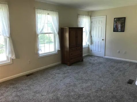 28 Peaslee Drive Pembroke NH 03275