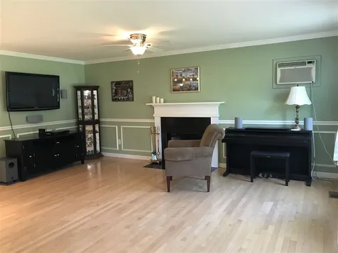 28 Peaslee Drive Pembroke NH 03275