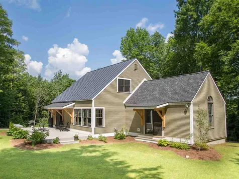 2087 Airport Road Warren VT 05674