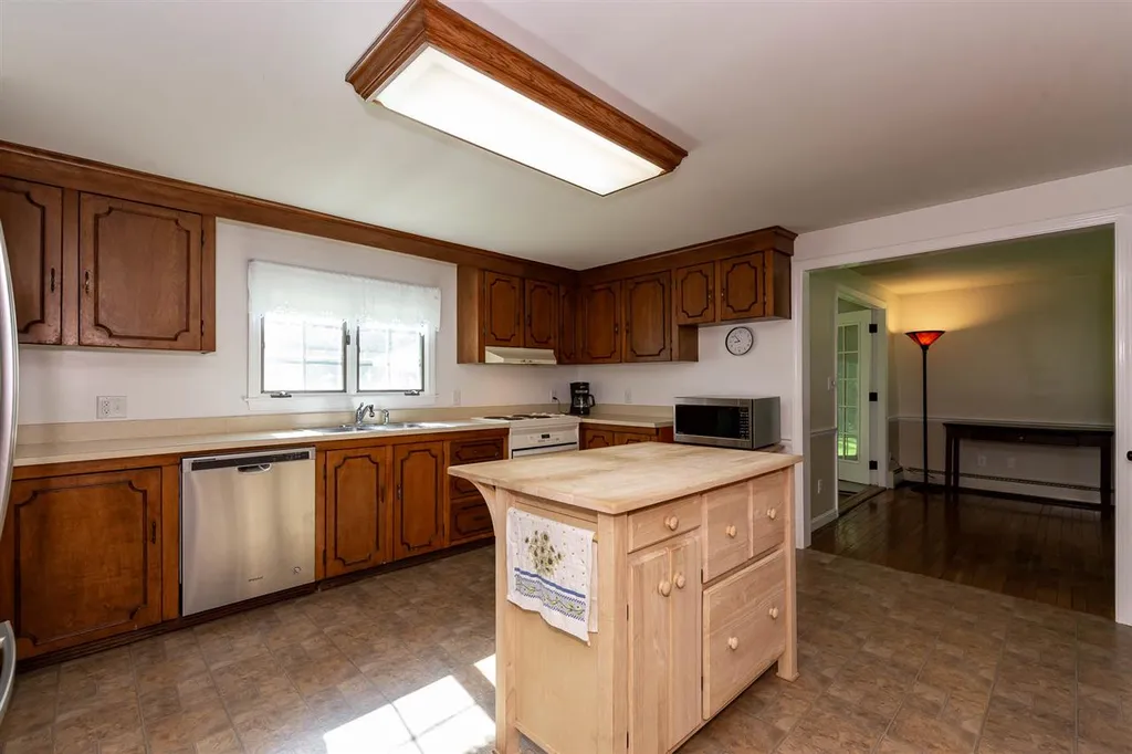 28 Brek Drive Merrimack NH 03054