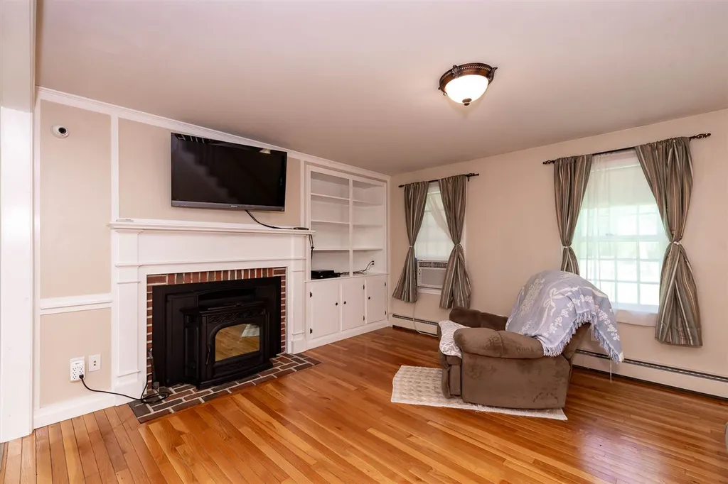 28 Brek Drive Merrimack NH 03054