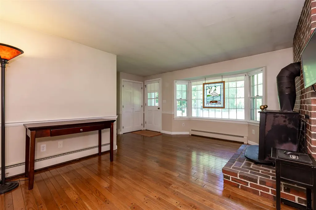 28 Brek Drive Merrimack NH 03054