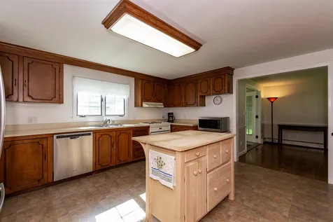 28 Brek Drive Merrimack NH 03054