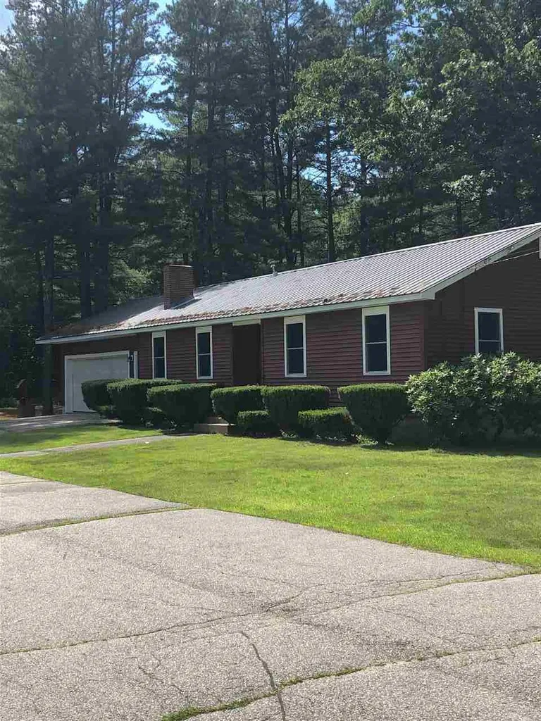 158 Chestnut Hill Road Rochester NH 03867
