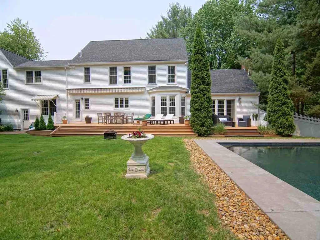 89 Tidewater Farm Road Greenland NH 03840