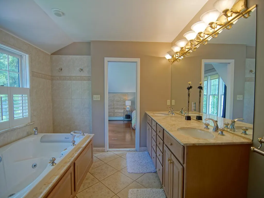 89 Tidewater Farm Road Greenland NH 03840